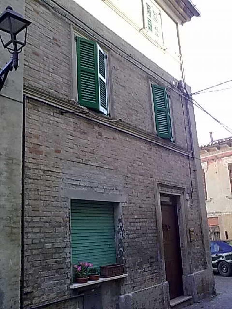 Affittasi Casa Indipendente a San Giorgio di Pesaro via castello 16