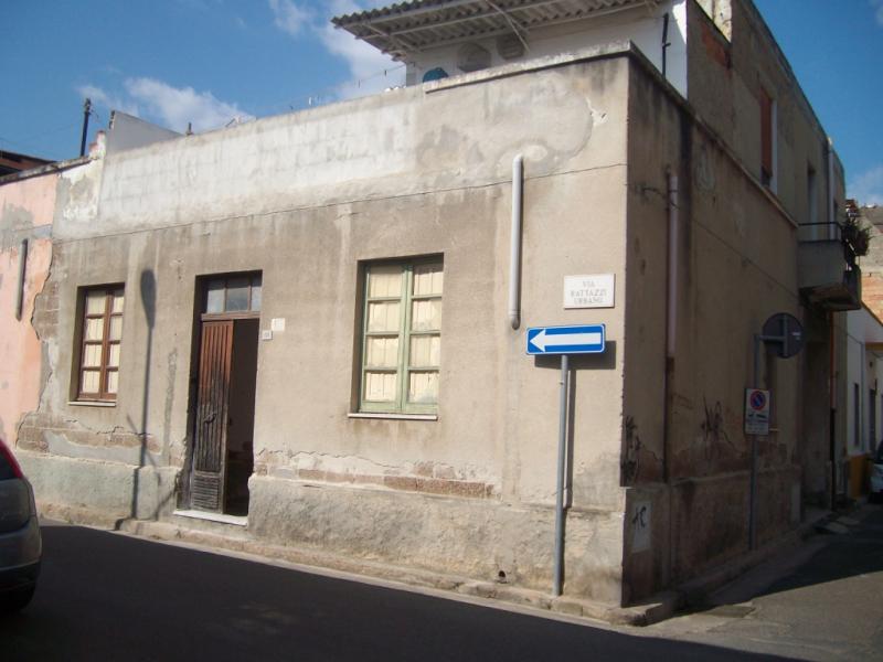 Vendesi Casa Semindipendente a Quartu Sant'Elena via rattazzi