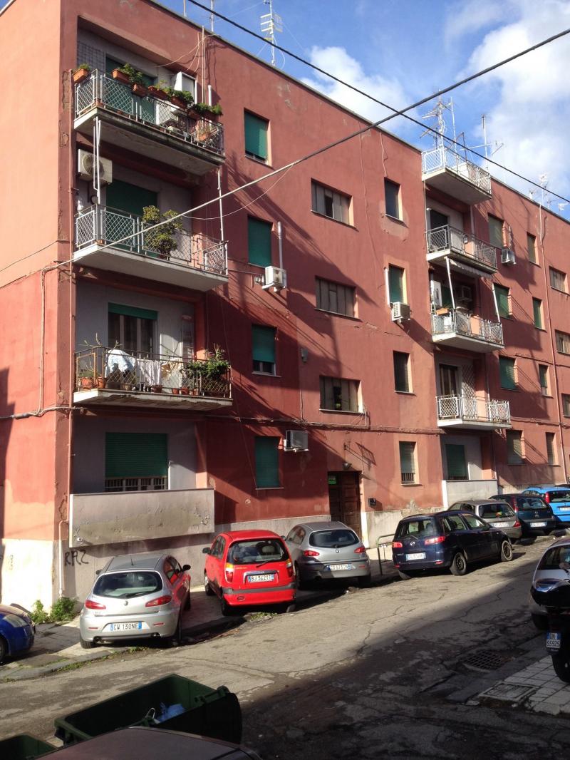 Vendesi Appartamento a Messina via borelli