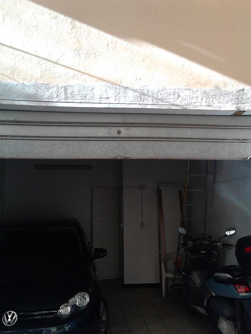 Vendesi Garage Box Posto Auto a Genova salita san francesco da paola