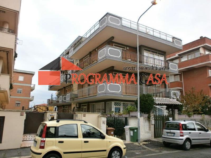 Vendesi Appartamento a Pomezia via rumenia