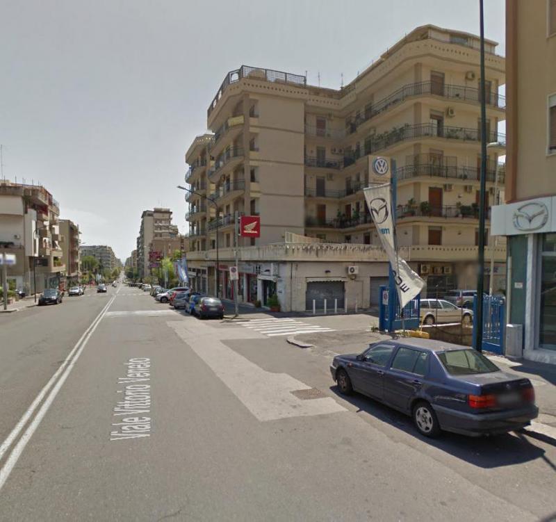 Vendesi Appartamento a Catania viale vittorio veneto