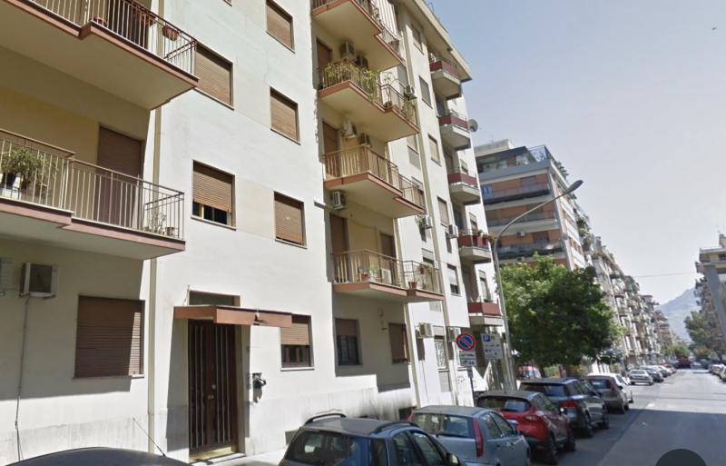 Vendesi Appartamento a Palermo via maggiore toselli 177