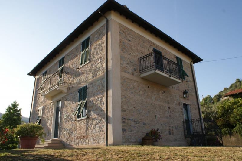Vendesi Villa Singola Villino a Casola In Lunigiana casola in lunigiana