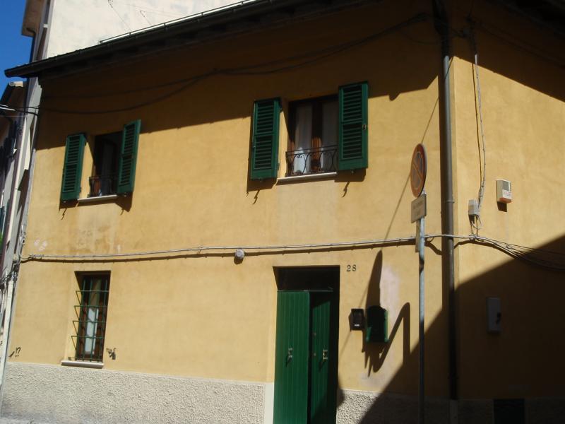 Vendesi Casa Indipendente a Pesaro via fattori 28