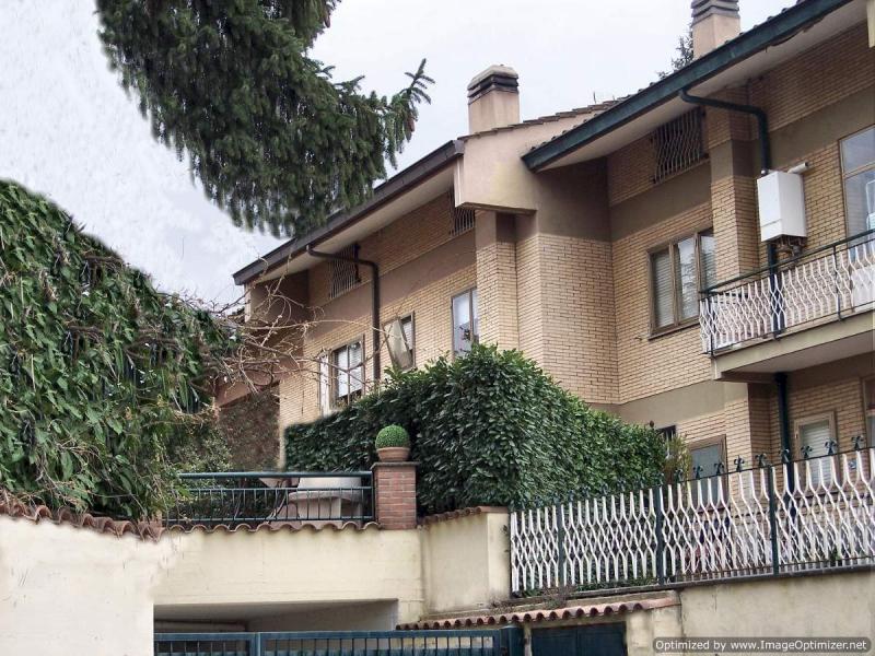 Vendesi Villa a Schiera a Grottaferrata squarciarelli via quattrucci