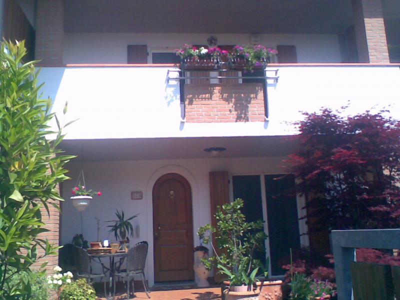 Vendesi Villa a Schiera a Manzano via della roggia 12