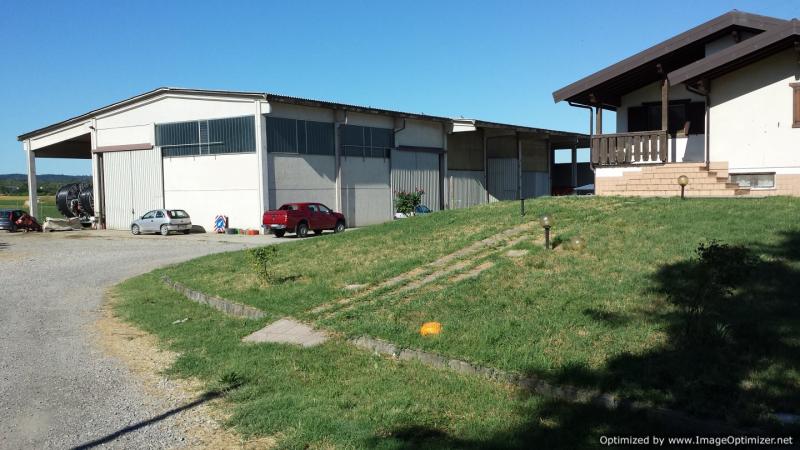 azienda agricola con stalle bovini e terreni agricoli località vicinanze novi ligure