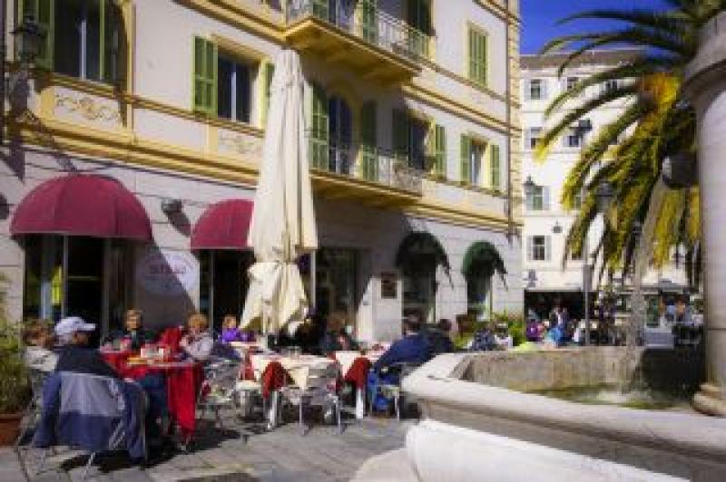 bar ristorante sanremo centralissimo zona di grande passaggio zona mercato