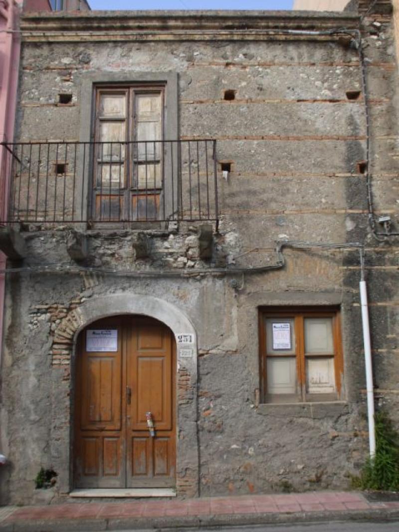 Vendesi Casa Indipendente a San Filippo del Mela via garibaldi