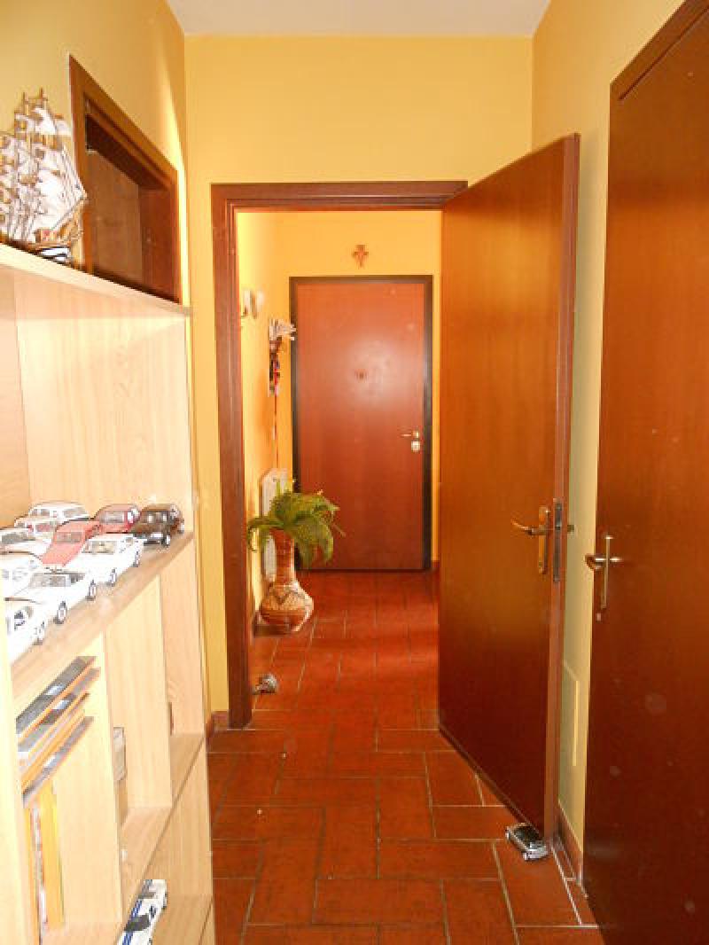 vh229 serravalle p.se vendita appartamento con terrazza e garage