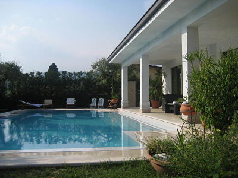 san felice vendo casa domotica tutti i comfort, piscina a sfioro e cromoterapia