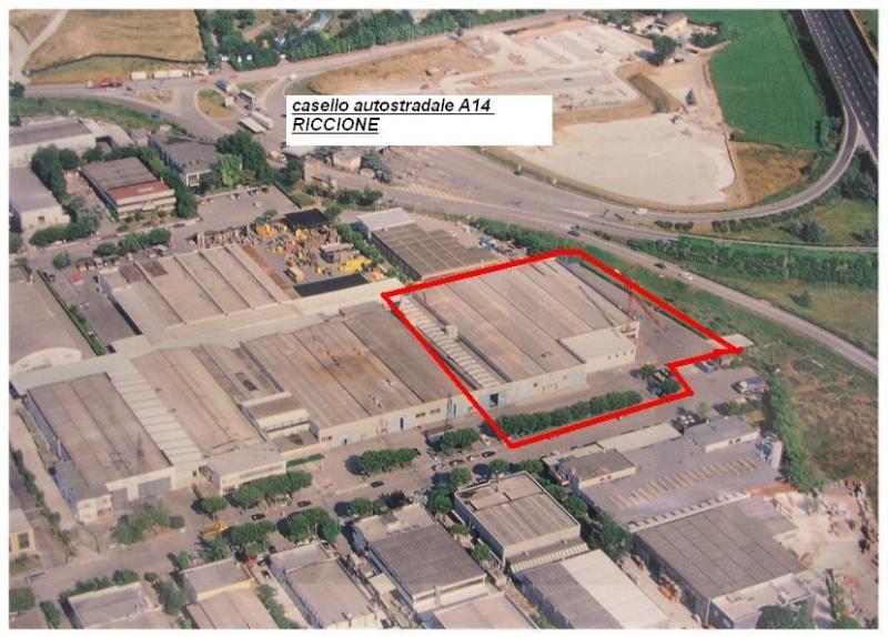 vendesi capannone industriale uso artigianale/commercio