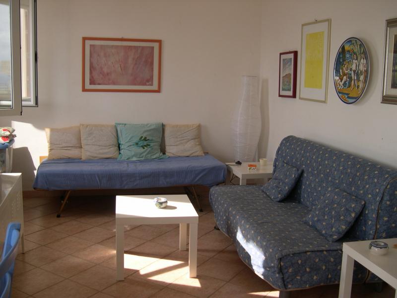 argentario vendesi appartamento con giardino e splendido panorama 