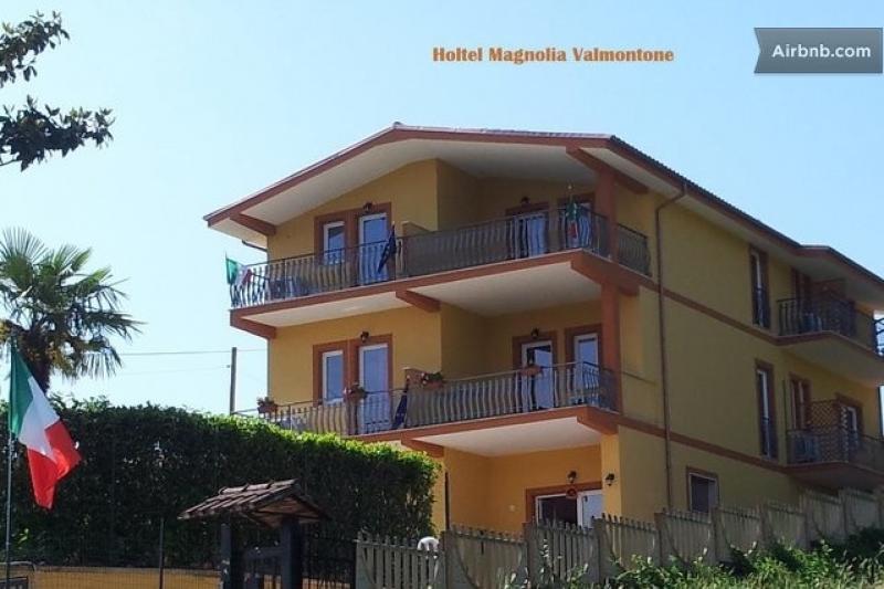 Vendesi Albergo Hotel a Valmontone via aldo moro, 61/a 00038 valmontone roma