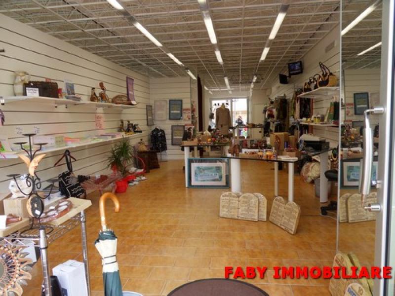 locale commerciale zona centralissima