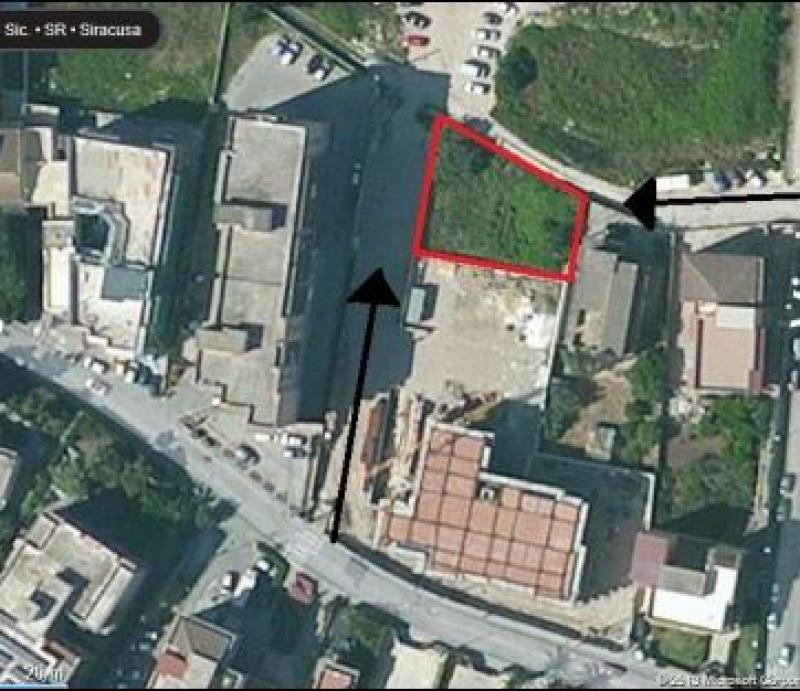 siracusa vendesi terreno edificabile pressi scala greca