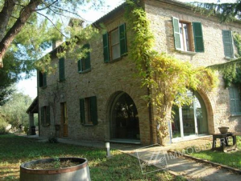 Vendesi Villa Singola Villino a Pesaro strada santa marina