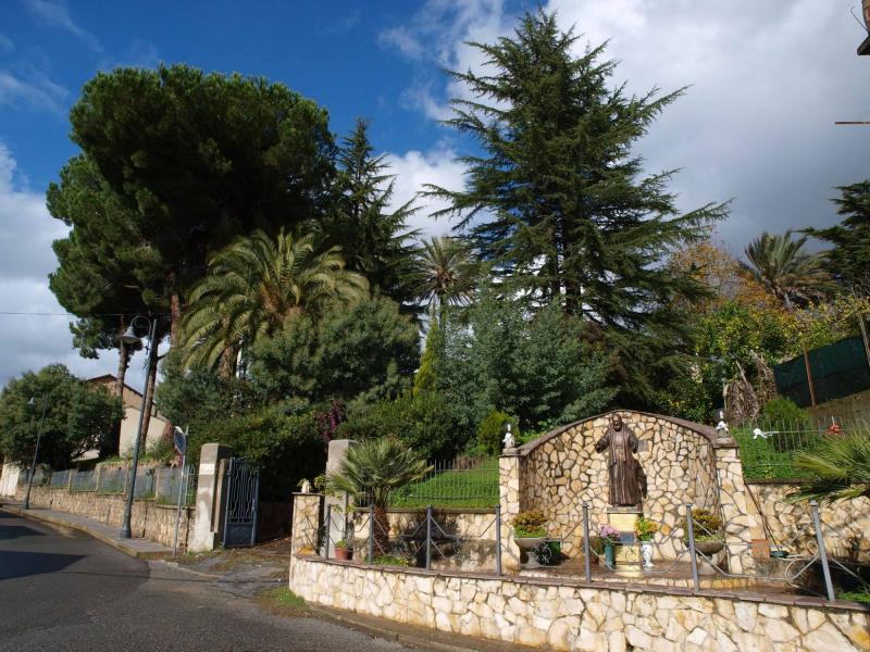 Vendesi Villa Bifamiliare a San Costantino Calabro viale delle rimembranze 2