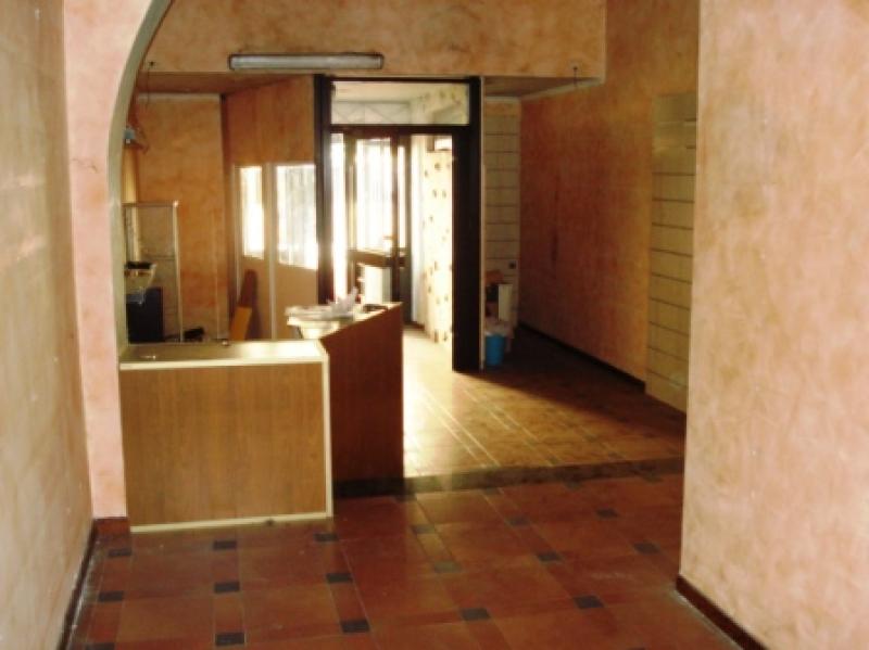 locale c/1 in affitto