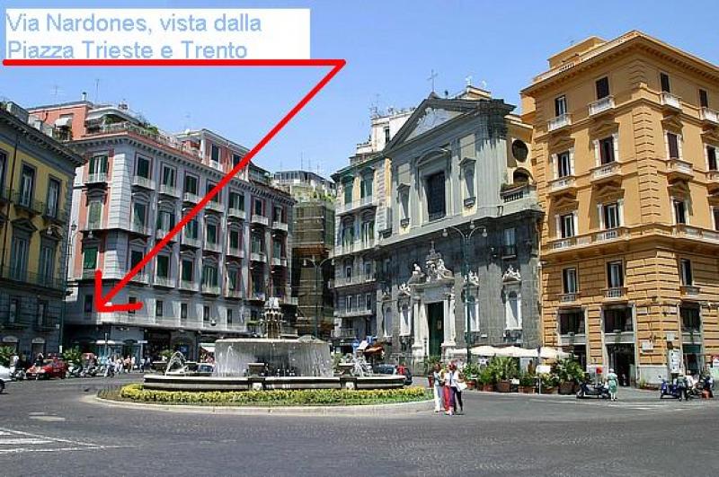 Vendesi Residence a Napoli via nardones n.55