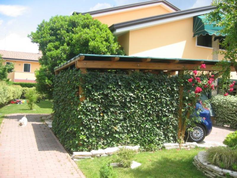 vendita a bovolenta bifamilare recente