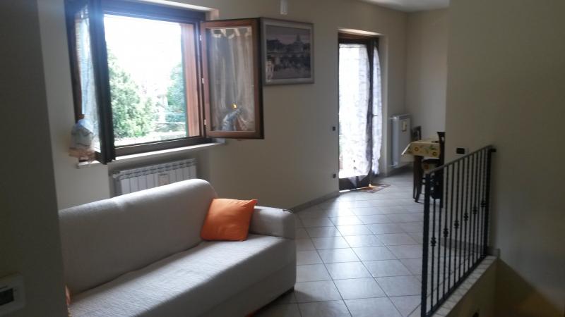 vendo appartamento  a pochi minuti dal centro del paese