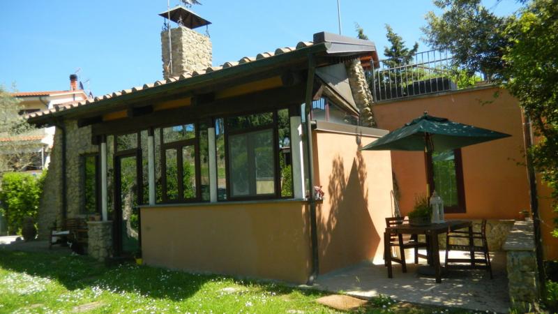 villetta con giardino vista mare