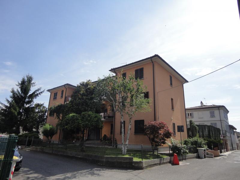 Vendesi Appartamento a Castel San Giovanni via lora 24