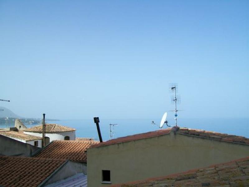 v-199 cefalu , vendita palazzina