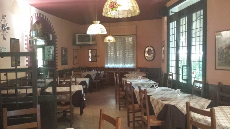 vendo gestione pizzeria bar ristorante a salsomaggiore terme.