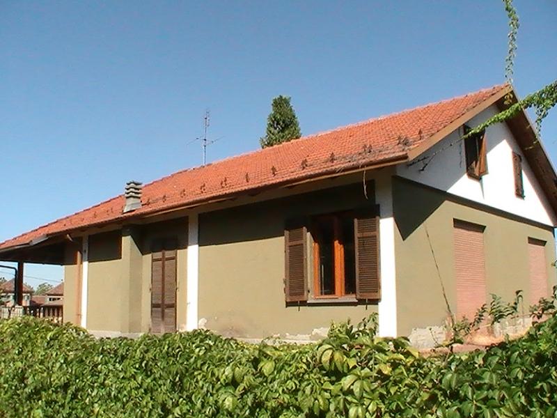 Vendesi Casa Indipendente a Agliano Terme via roma 10