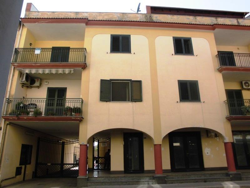 Vendesi Appartamento a Portico di Caserta via r. musone