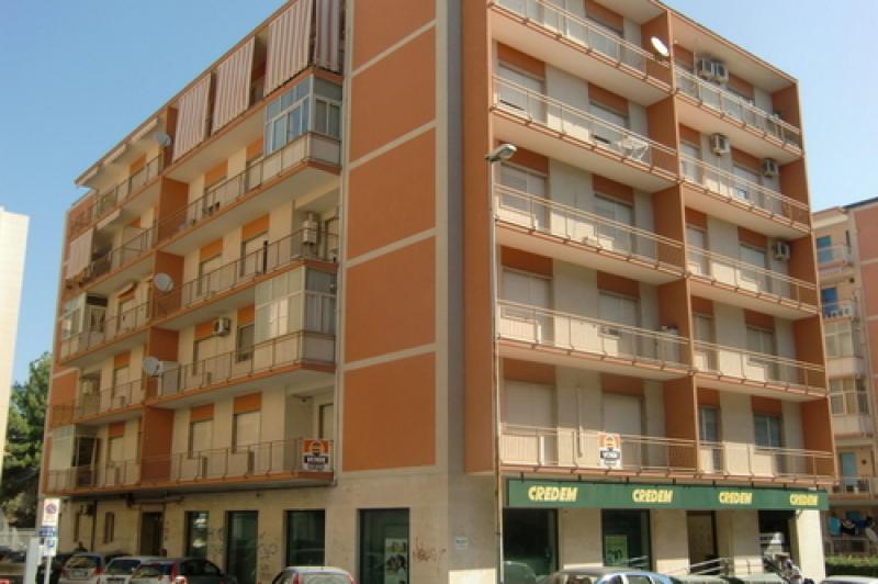 siracusa, viale teocrito, affittasi appartamento uso ufficio
