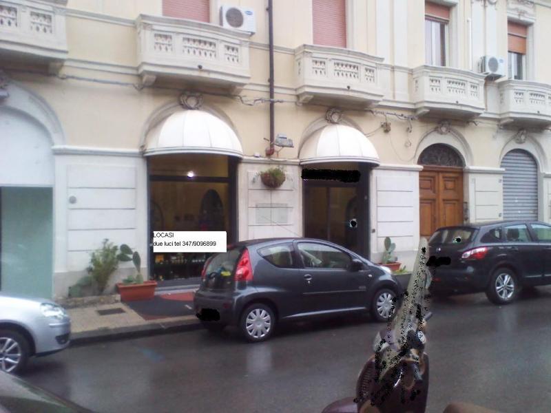 Affittasi Locale Commerciale a Messina via centonze 35