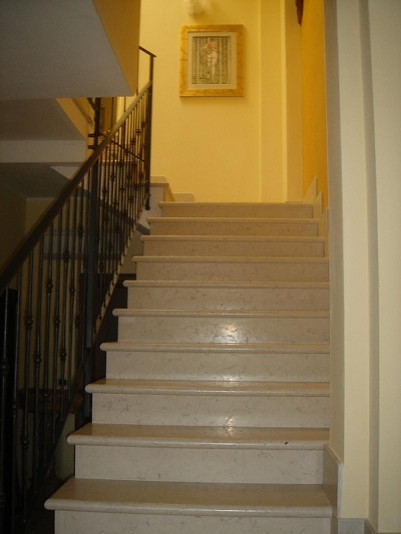 peschiera del garda, privato vende immobile in zona semicentrale.  
