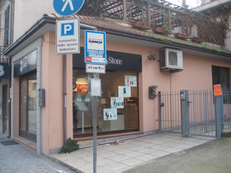 vendo negozio a porto sant elpidio
