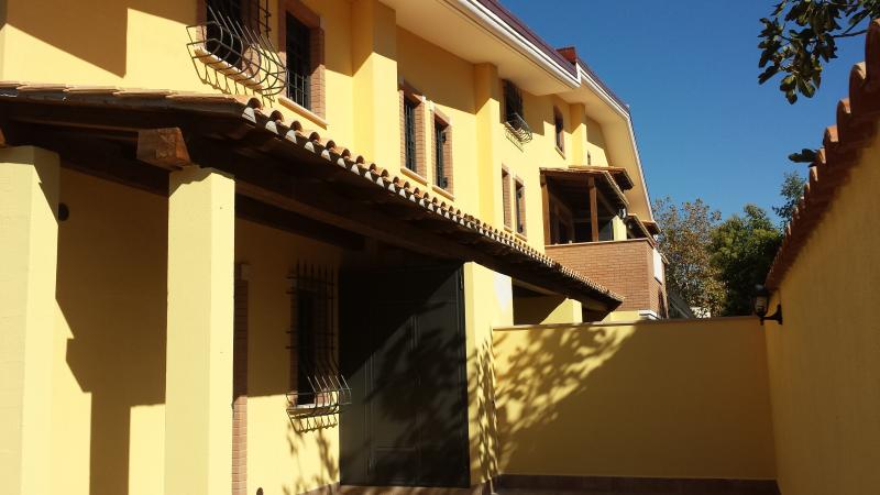 vendo prestigiosa villa angolare in guidonia, antisismica, rifinitissima, classe a.