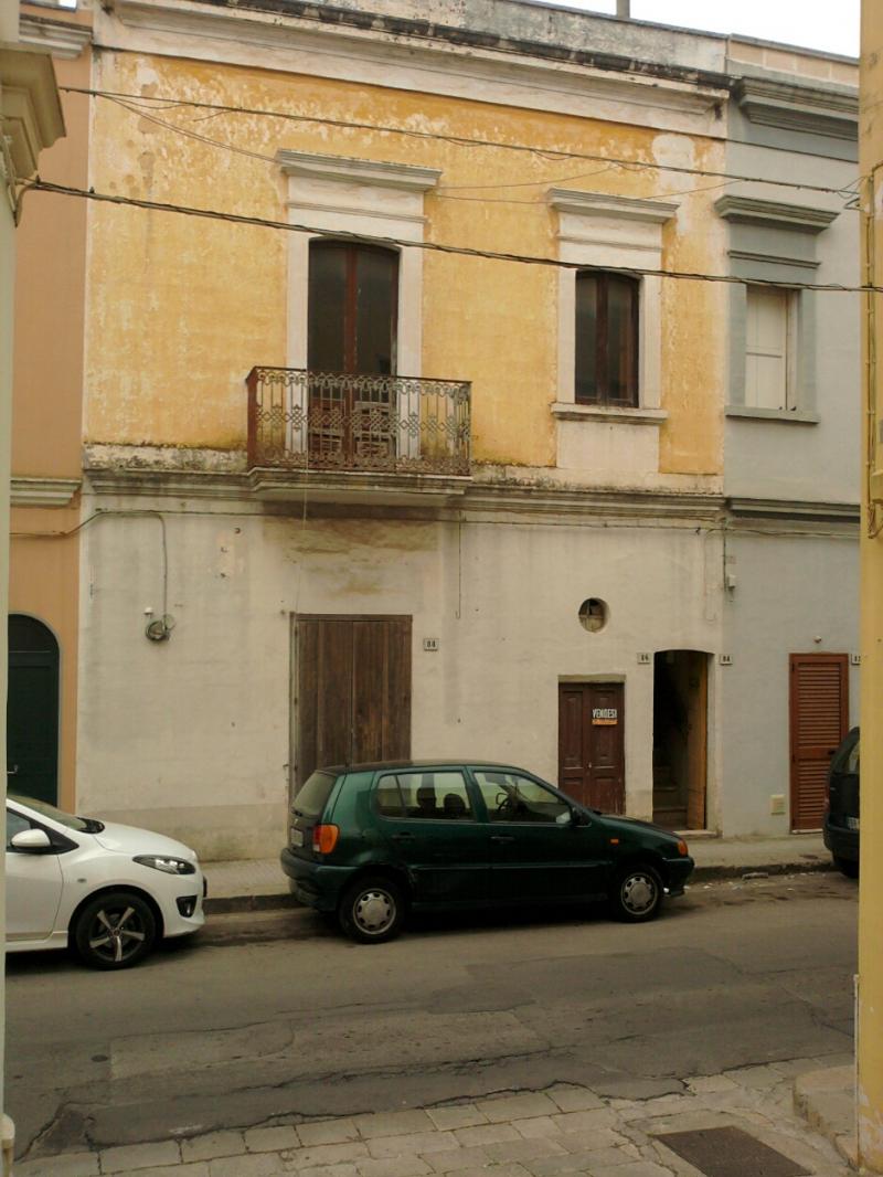 Vendesi Casa Indipendente a Sannicola via roma 86