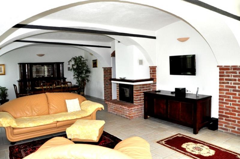 splendida casa indipendente, con stupenda vista panoramica completamente e finemente ristrutturata