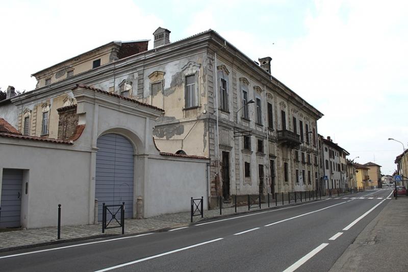 Vendesi Stabile Palazzo a Garbagna Novarese via matteotti ,21