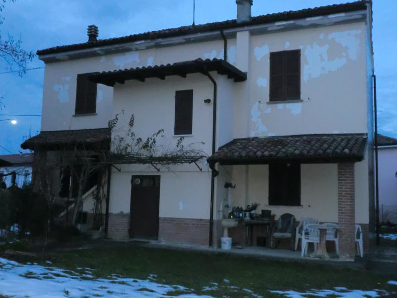 casa indipendente panoramica con 20.000mq. di terreno