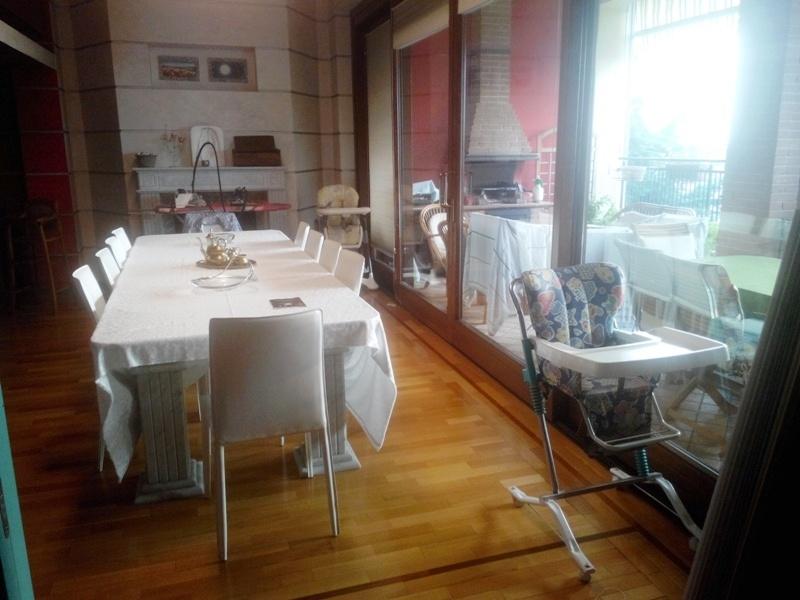 attico signorile 300 mq finemente arredato € 1300