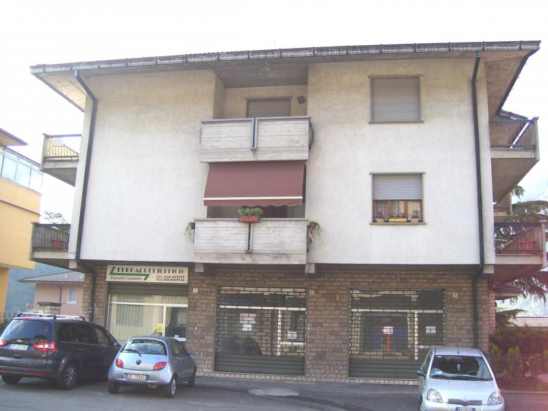 affittasi n. 2 appartamenti a lumezzane in via massimo d azeglio, 18 con la possibilita  di garage e