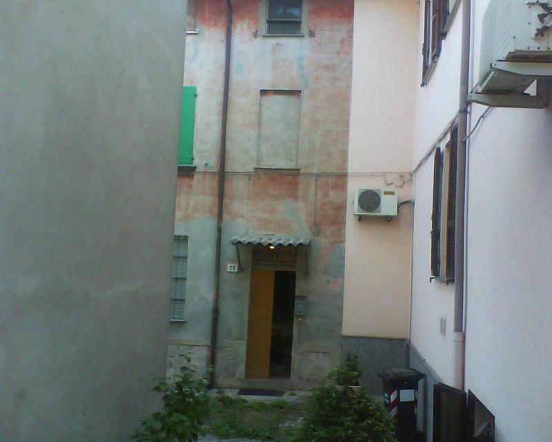 Vendesi Casa Semindipendente a Piacenza strada dell aguzzafame