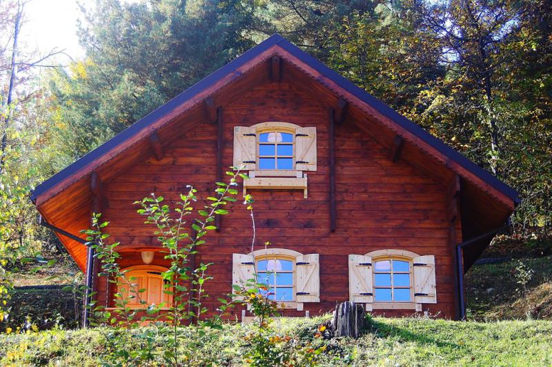 chalet baita il legno massello da favola a roburent in vendita