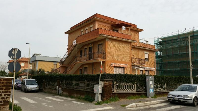 torvaianica via rumenia appartamento 100 mq. terrazzo