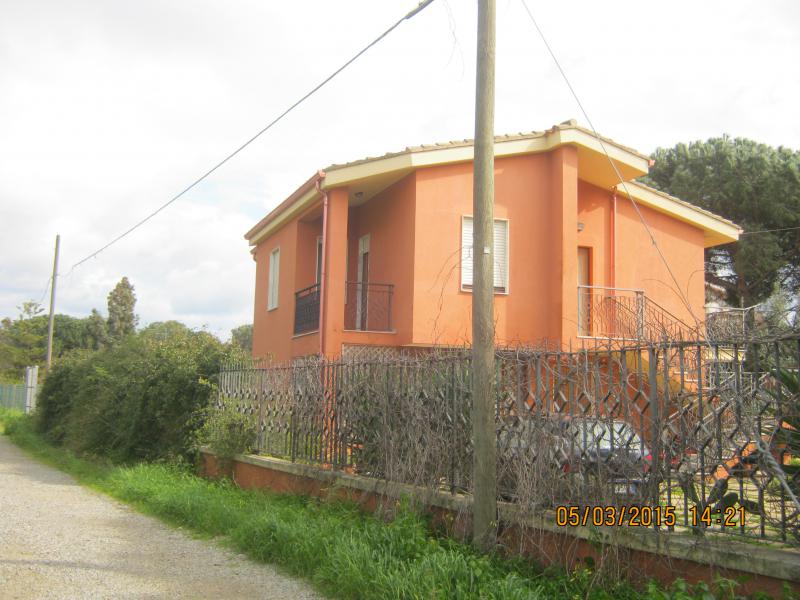 Vendesi Casa Indipendente a Quartu Sant'Elena villaggio s oru e mari