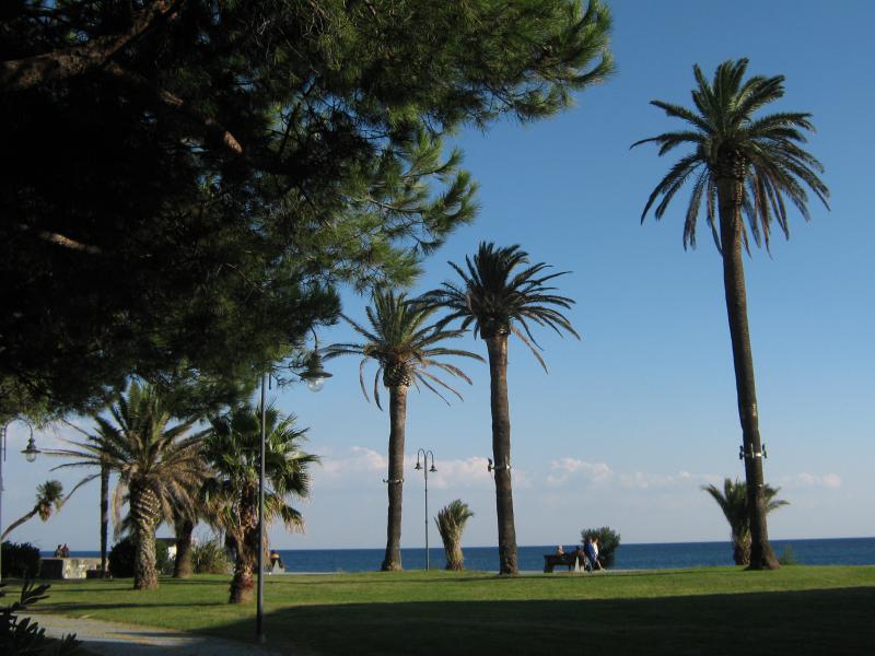 appartamento cogoleto sul mare ristrutturato ottima posizione centrale