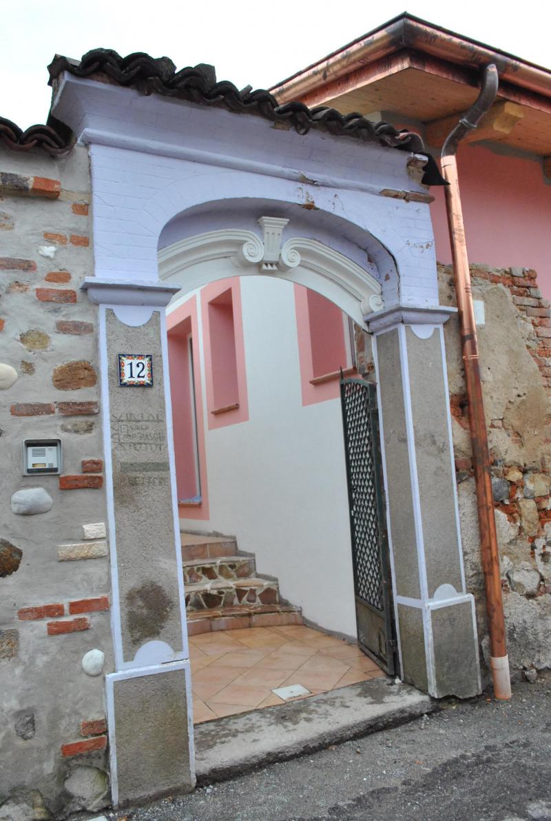 colline di biella, vendesi villa con parco e frutteto